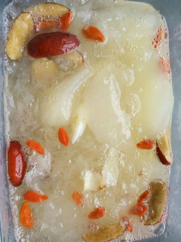 冰糖银耳雪梨羹