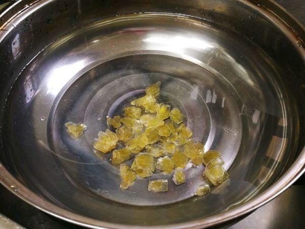 鹌鹑蛋腐竹糖水