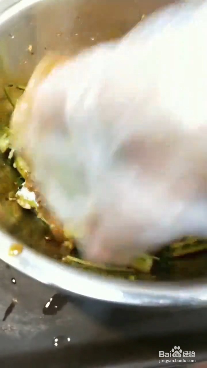 如何自制美味好吃的凉拌猪耳朵黄瓜