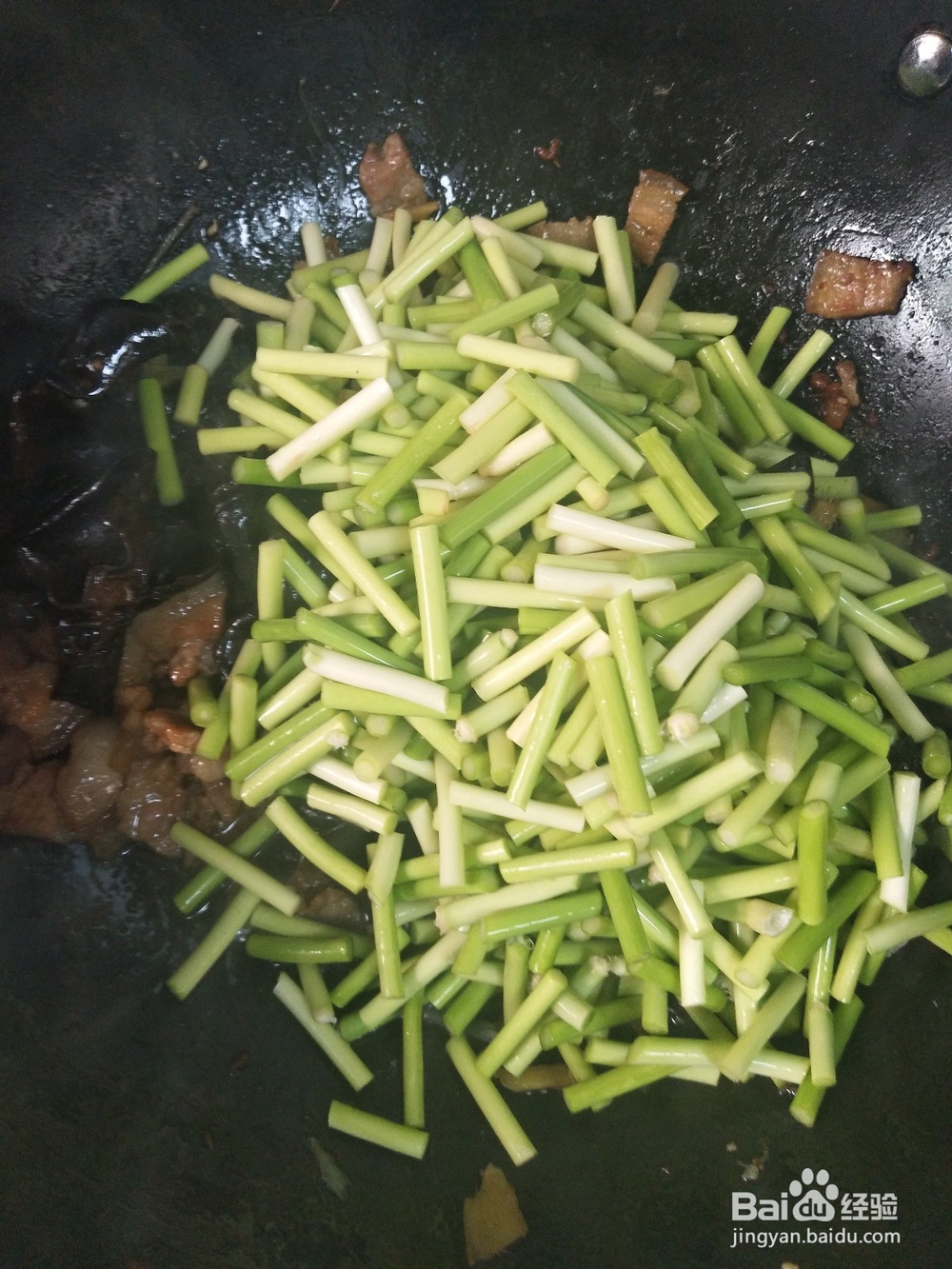 蒜苔木耳炒肉的家常做法