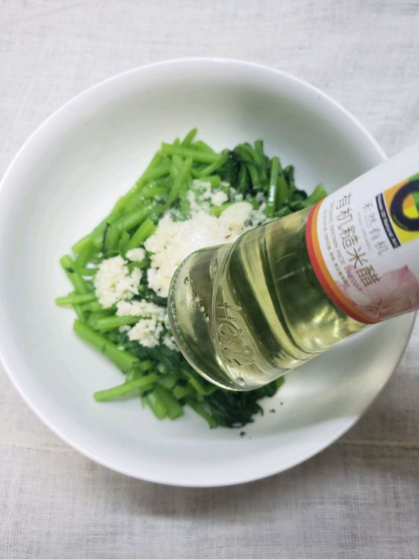 清香爽脆凉拌茼蒿