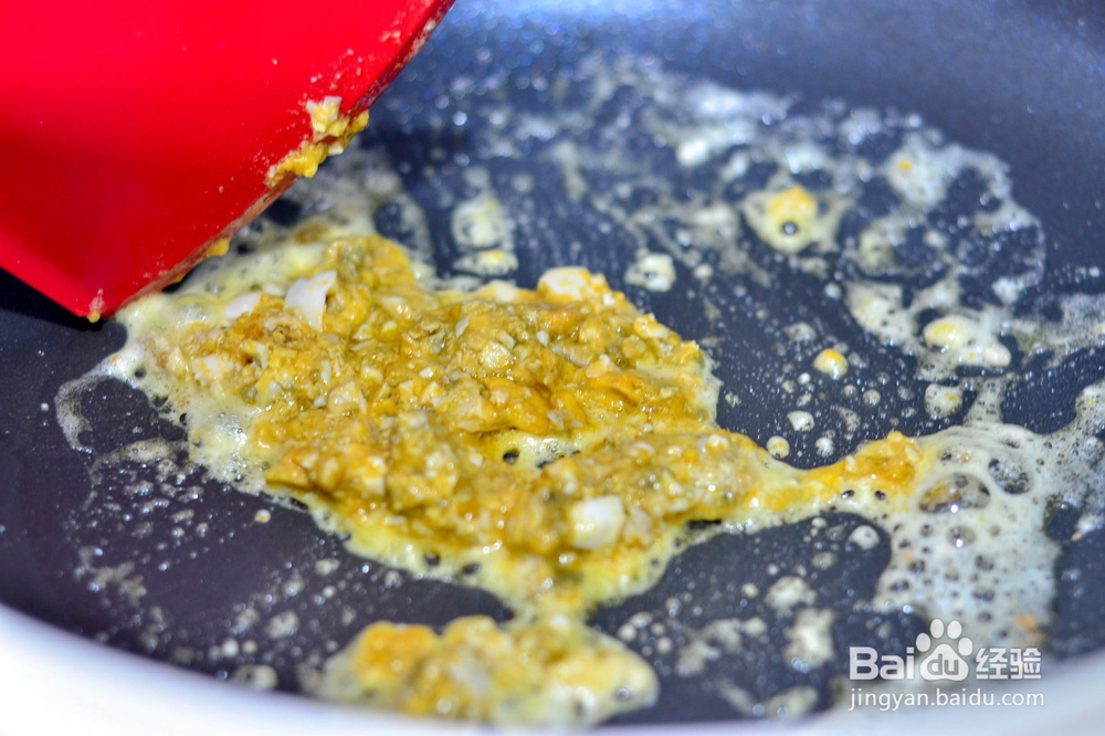 试试看咸蛋黄豆腐超级下饭菜