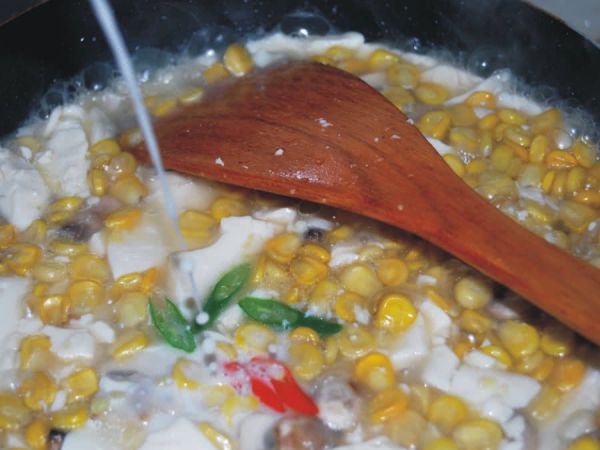 粟米磨菇烩豆腐