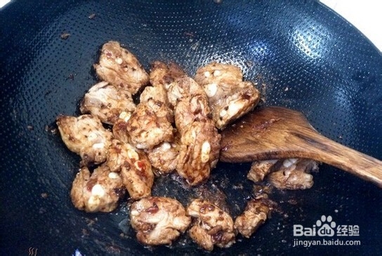 红烧啤酒土豆排骨煲