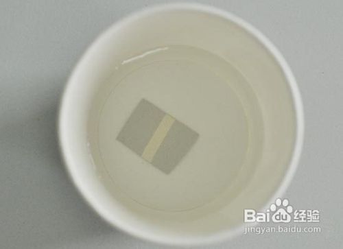 秋天如何防止壁纸开裂?