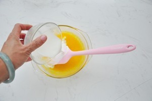 戚风蛋糕（电饭煲版）的做法