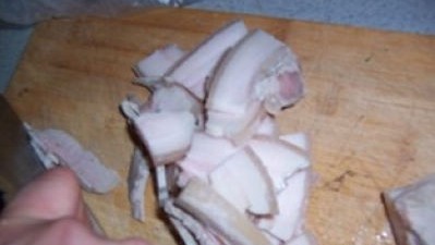 辣白菜炒五花肉怎么做