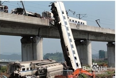 动车事故逃生宝典