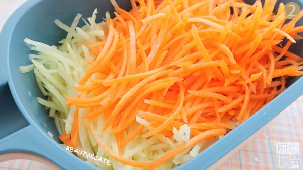 鸟巢土豆丝饼就做好啦