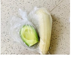 如何制作牛油果香蕉奶昔