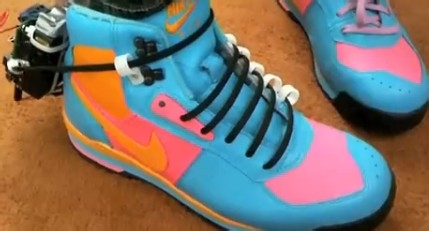 nike自动系鞋带 耐克自动系鞋带