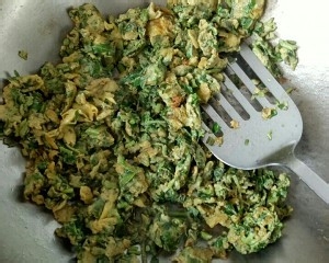 食补佳品香椿芽炒鸡蛋的做法