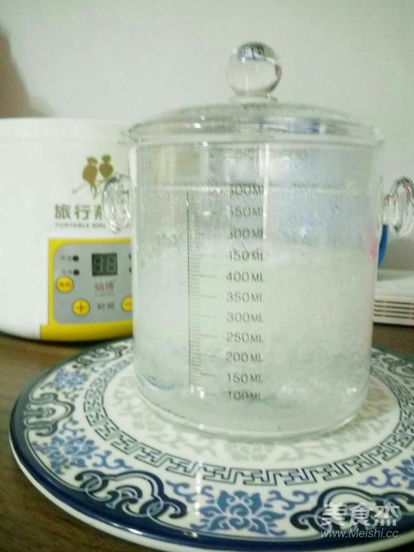 天然雪梨炖燕窝