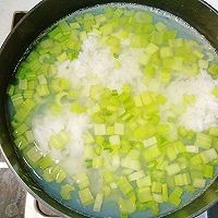 在家制作美味的日式海鲜杂炊