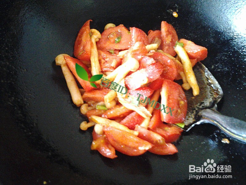 怎么做鸡蛋炒细长菇与蕃茄