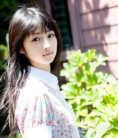 校园女生可爱直发发型