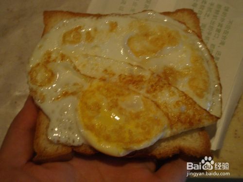 快手早餐 面包片夹鸡蛋