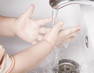 新生儿的家庭护理