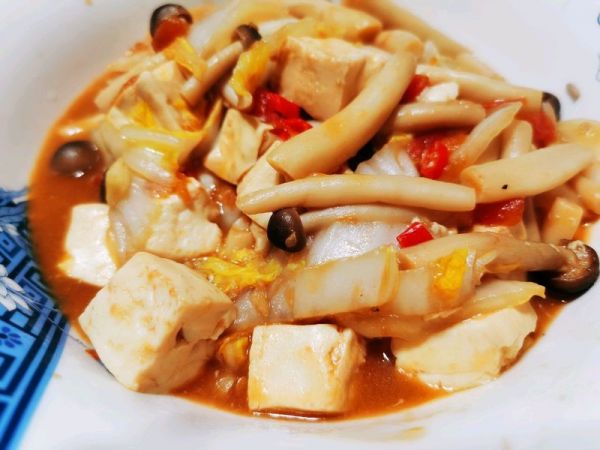 白菜豆腐焖蘑菇