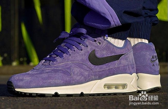 紫色鞋子怎么搭配衣服