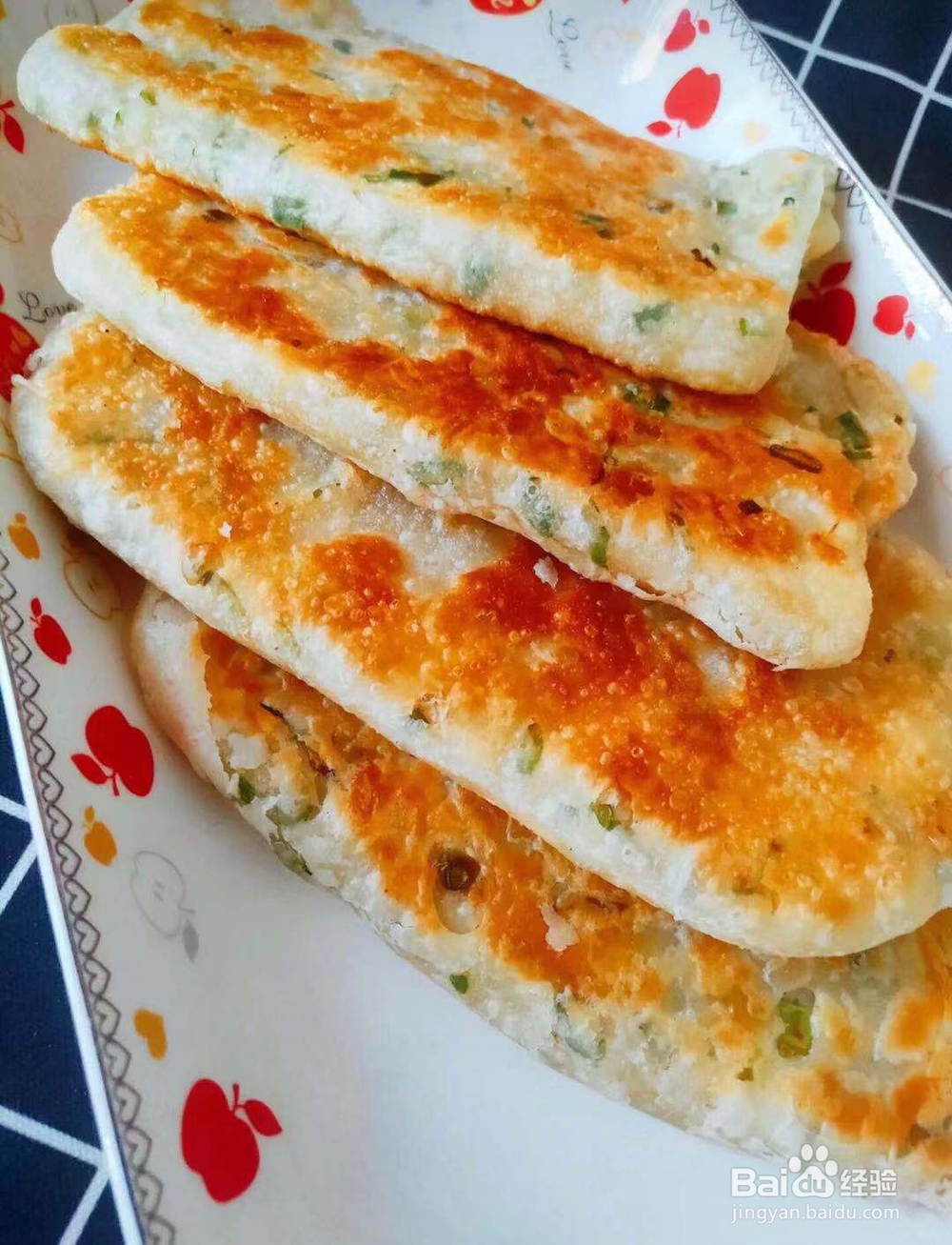 如何在家做葱香酥油饼好吃？