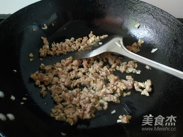 酱香肉末茄子煲