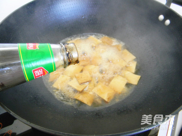 豆干烩茄子的做法