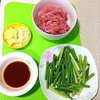 家常菜蒜苔炒肉丝