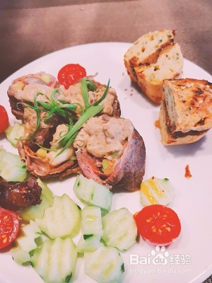 在家制作美味的芝士肉卷