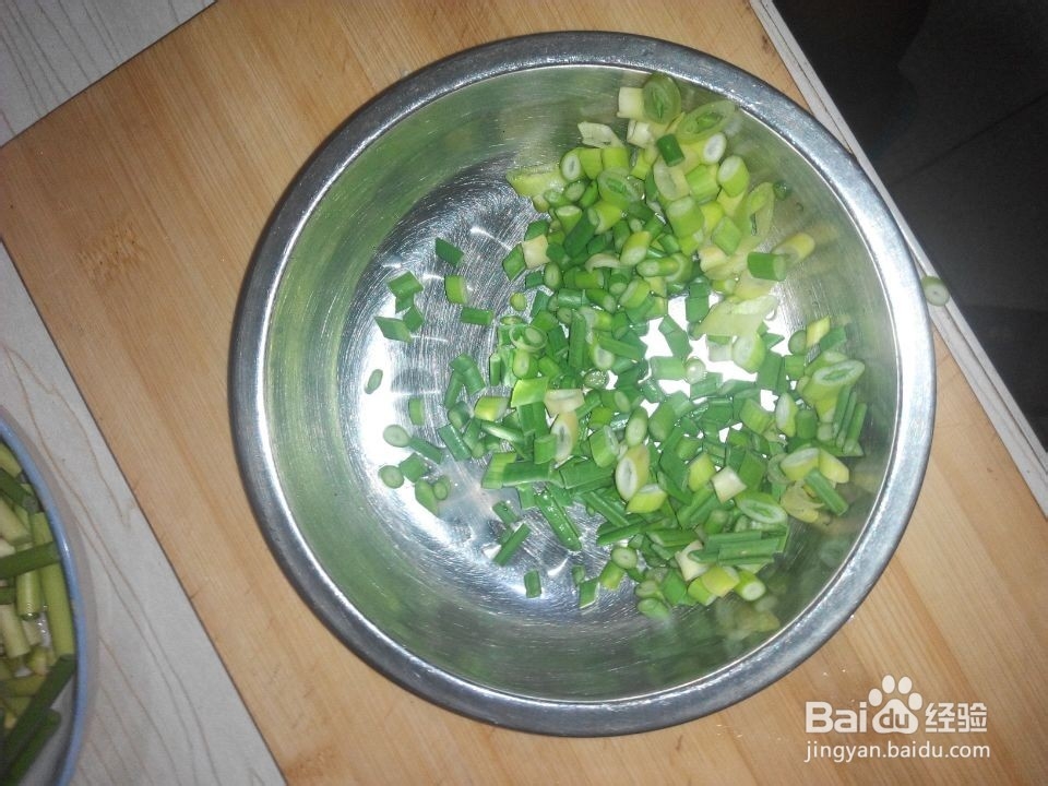 豆腐葱花炒腊肉