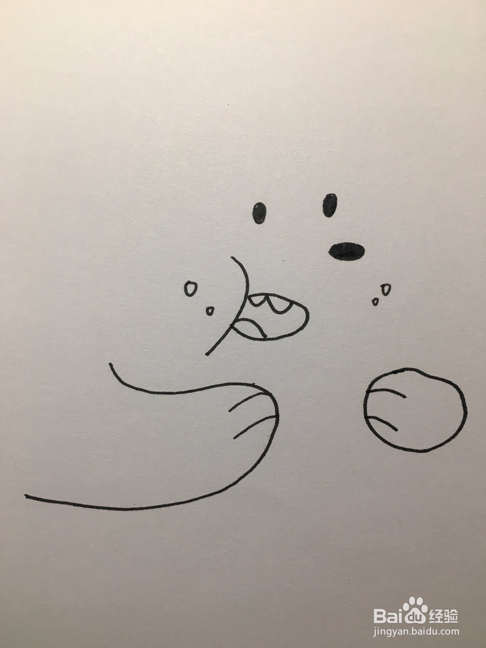 手绘简笔画:一只正在吃零食的大熊