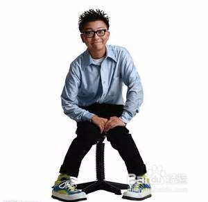 如何从坐姿看懂别人的内心