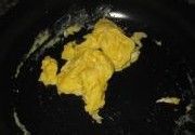 西葫芦炒鸡蛋的做法