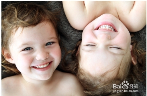 双胞胎宝宝起名解析