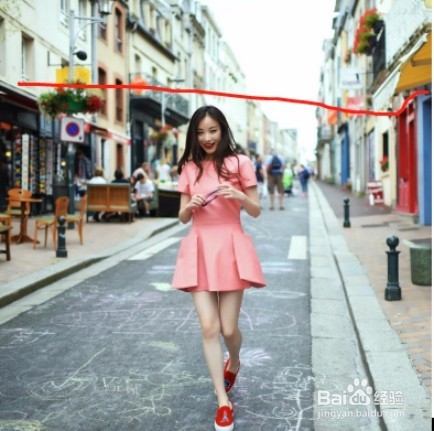 夏季女生拍照如何拍出大长腿?