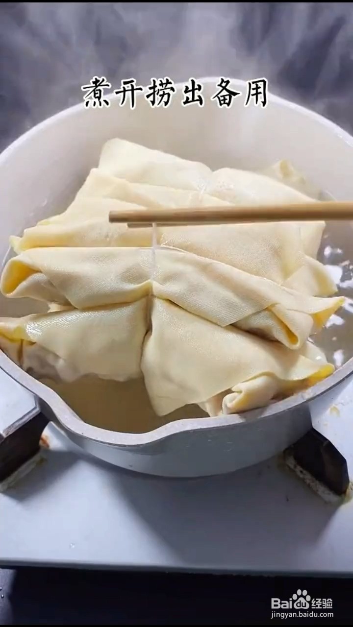 如何制作好吃的千张肉卷？