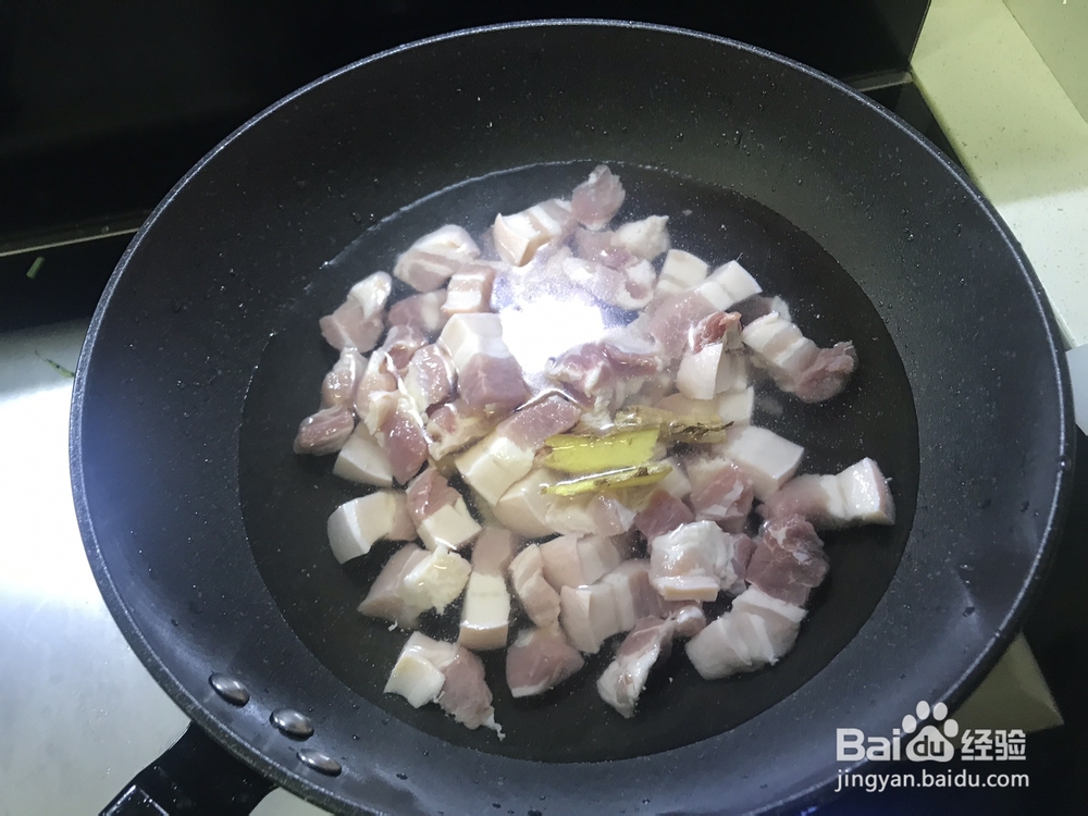 一个人做油豆腐红烧肉