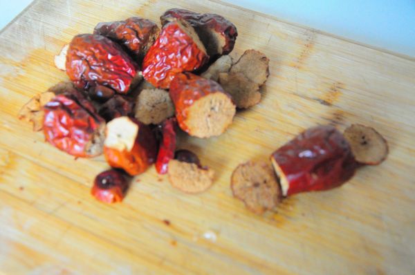 银耳红枣百合羹