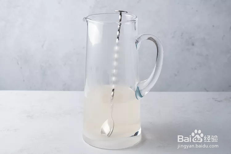 如何制作粉红柠檬水？