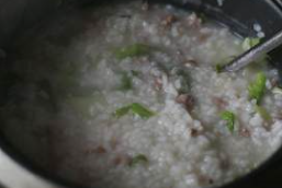 青菜瘦肉粥的做法