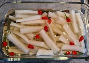 腌萝卜，酸甜爽口
