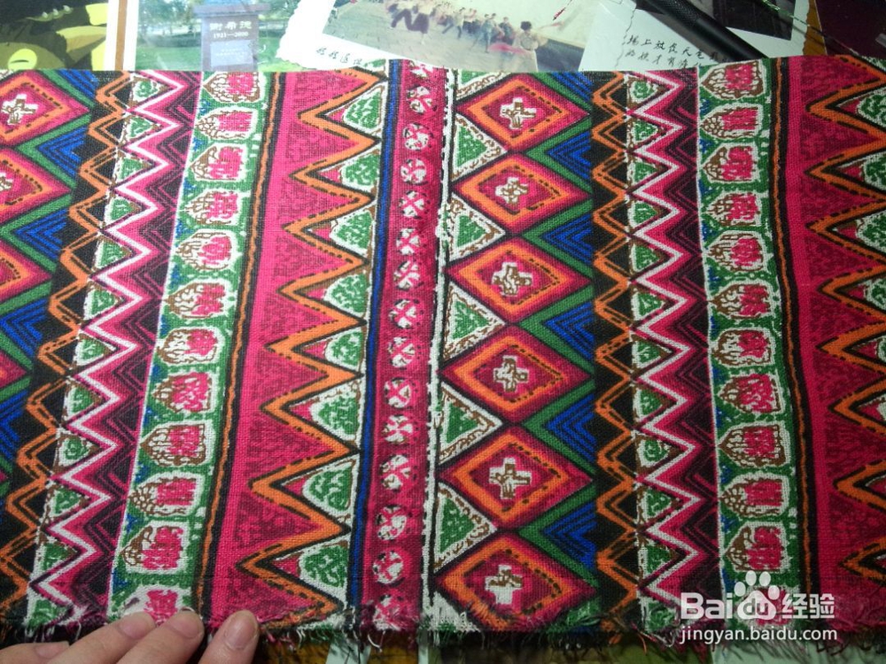 非常实用的迷你化妆小包