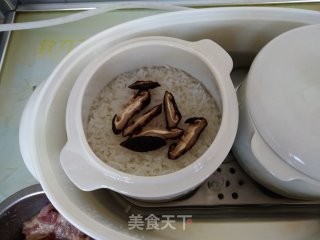 排骨香菇蒸饭和益气补血炖汤
