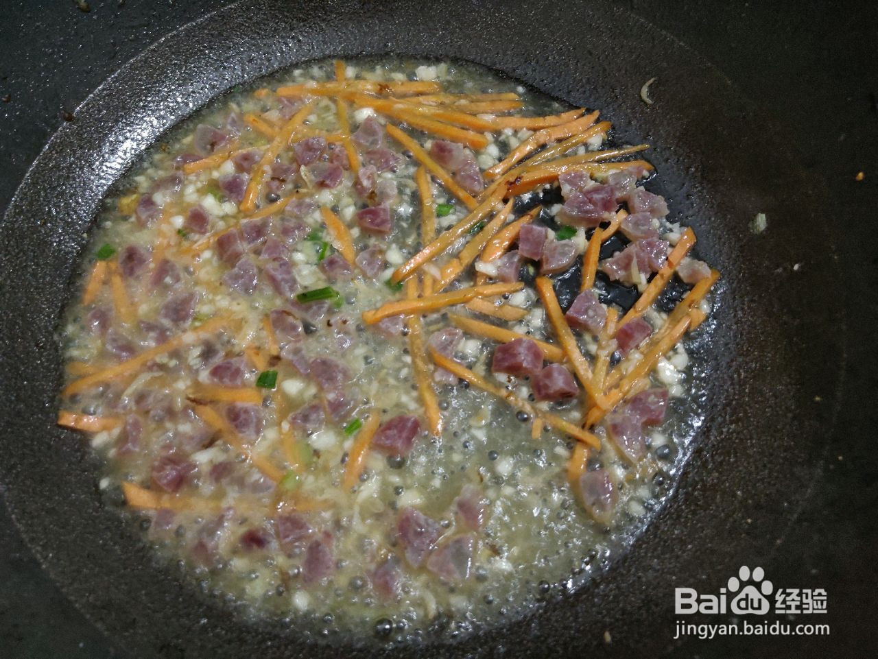 腊肠虾皮炒粉丝的做法