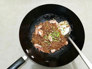 北极虾粉丝煲怎么做