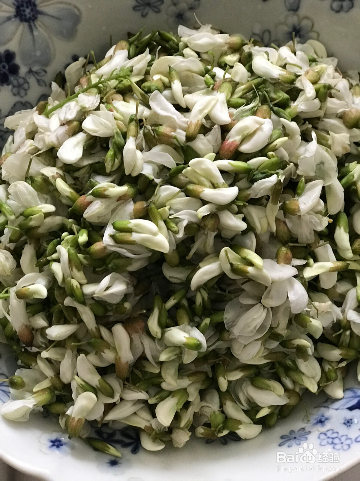 一槐花麦饭的做法