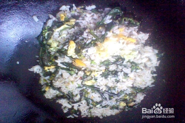 紫菜花鸡蛋炒米饭