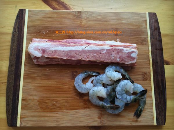 吊烤培根鲜虾卷