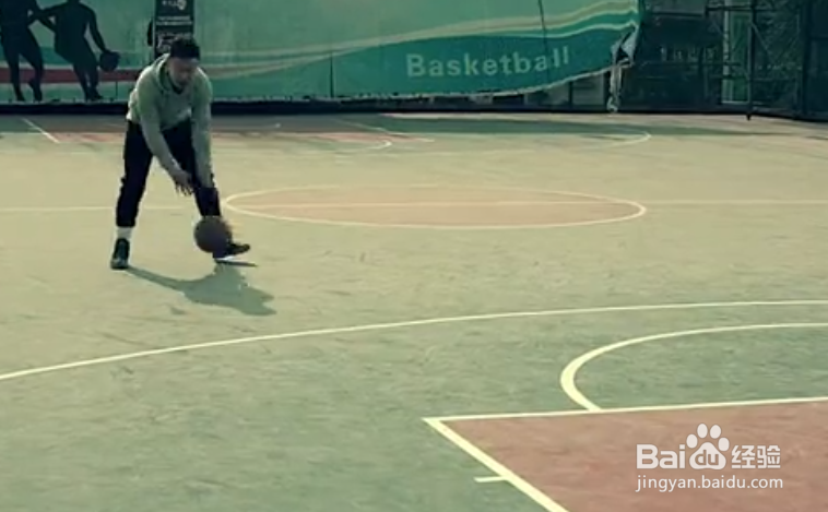 山姆高德式的上篮是如何完成的？