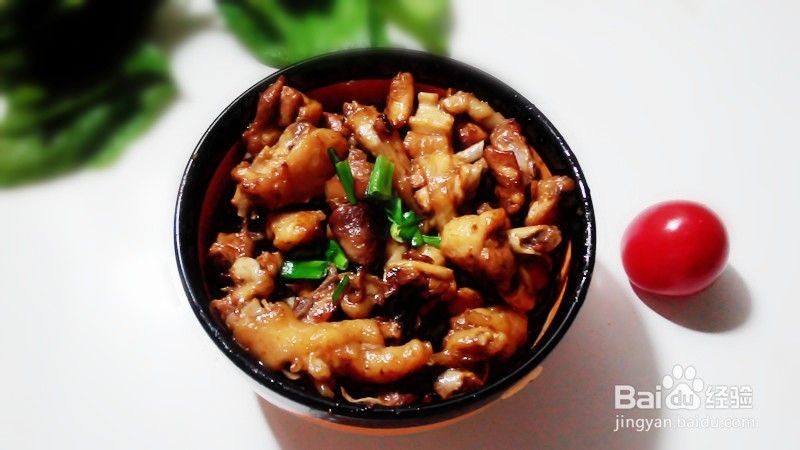 蘑菇小鸡块的做法。